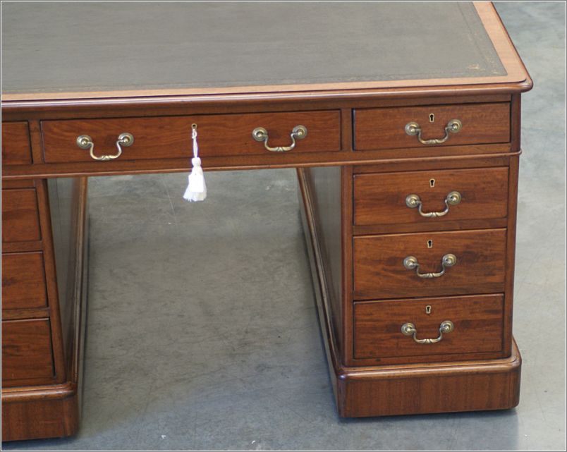 1013 Antique Victorian Mahogany 18 Drawer Partners Desk (6)